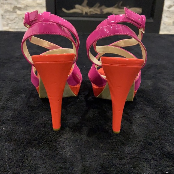 Guess High Heels - Picture 4 of 6